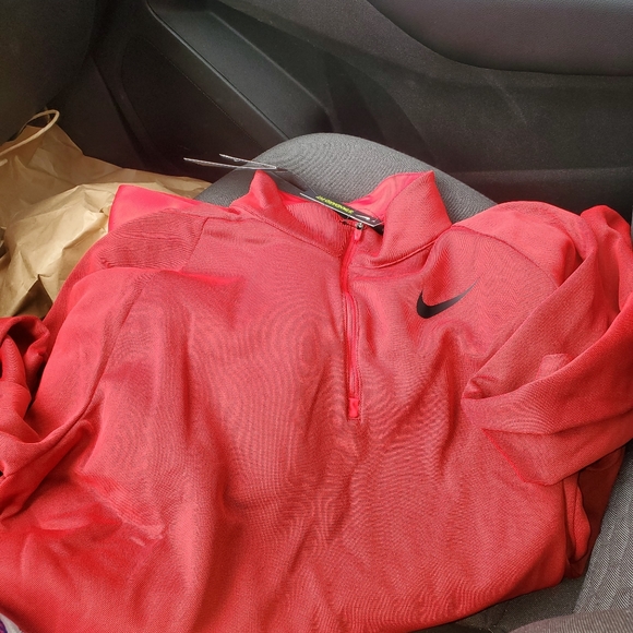 Long sleeve nike shirt - Picture 1 of 1